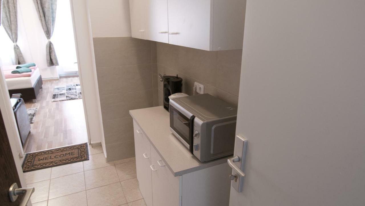 Donkey Apartment Виена Екстериор снимка
