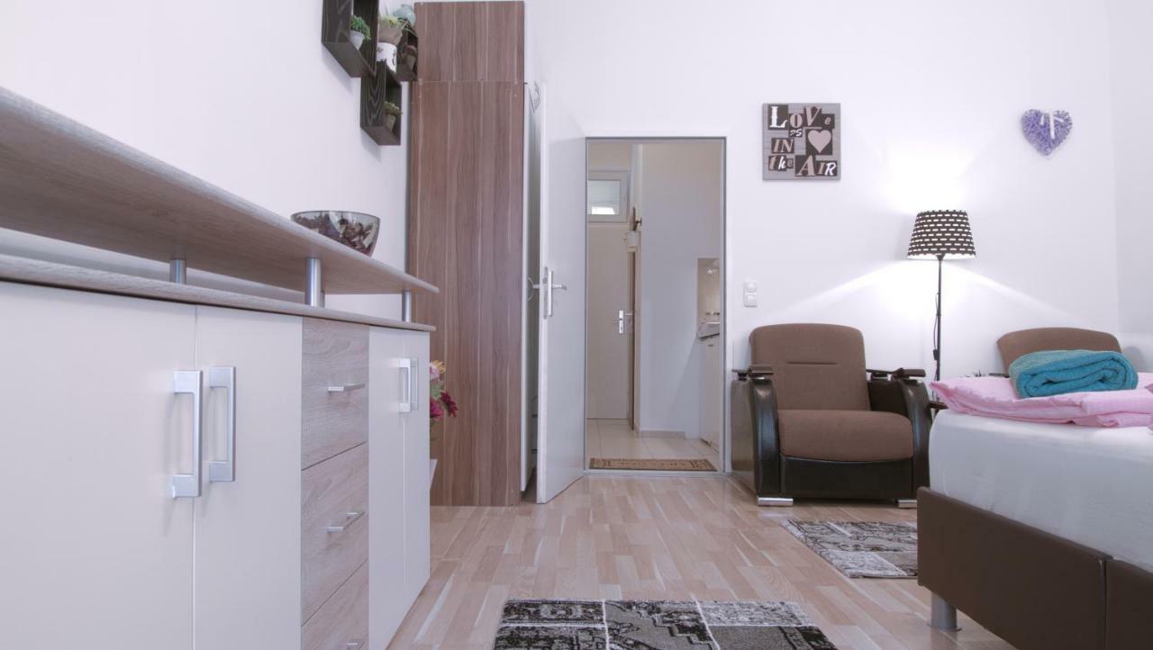 Donkey Apartment Виена Екстериор снимка