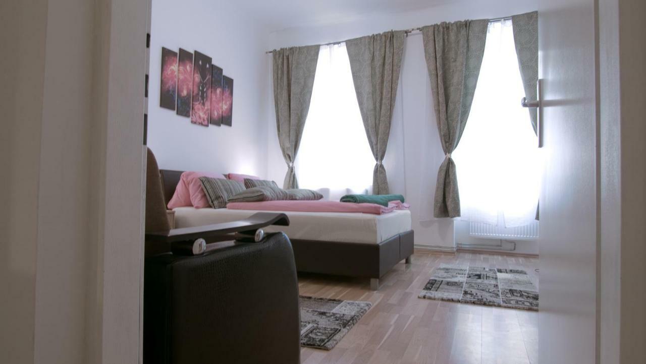 Donkey Apartment Виена Екстериор снимка